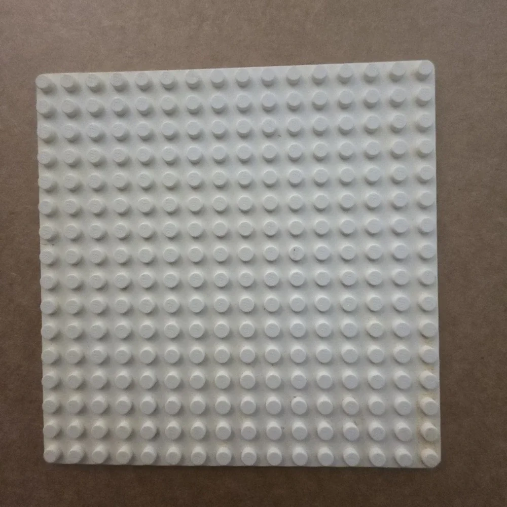 LEGO 91405  Flat Plates  5 -  16x16 Plates 3 White 1 Green & 1 Tan Lot Of 5 Read